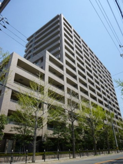 【外観】 | 平成２２年２月築の築浅マンションです！さらに！！エントランス・エレベーター・玄関の３重セキュリティの安心マンション！