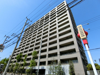 【エントランス】 | 平成２２年２月築の築浅マンションです！さらに！！エントランス・エレベーター・玄関の３重セキュリティの安心マンション！