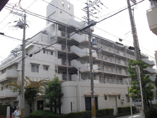 【外観】 | ６階建の最上階部分です