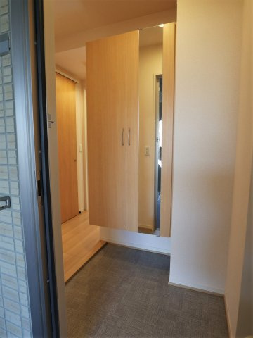 D-room花梨D棟の玄関