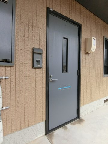 ハイツ安倍21 I棟の玄関