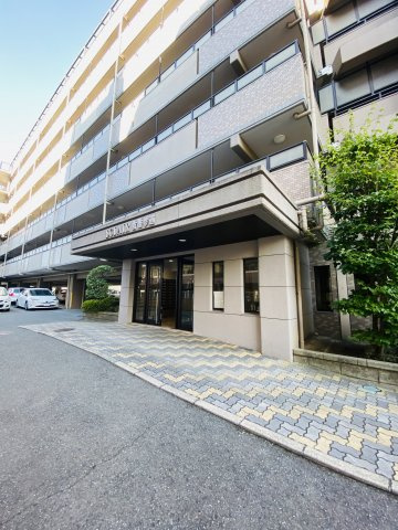 エクレール香椎参道の外観