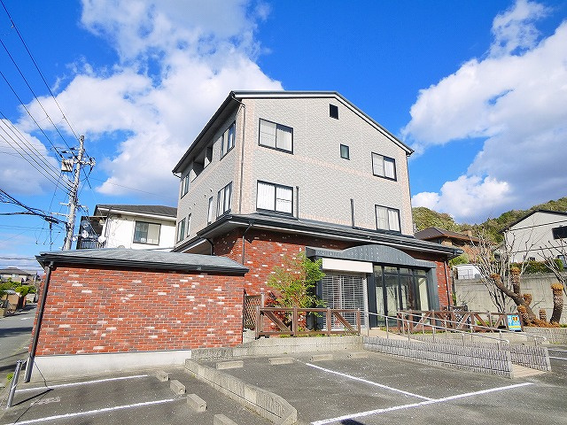 さつき台グリーンリーフビルの外観