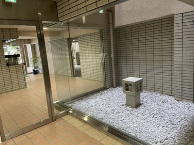 【エントランス】 | 牛田ヒューマンズ学園前 | 牛田ヒューマンズ学園前　管理の行き届いた綺麗なエントランスです