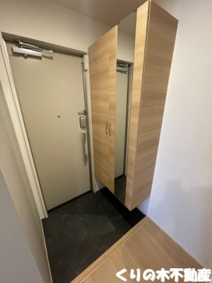 【玄関】 | プランドール城東 | 明るい玄関です