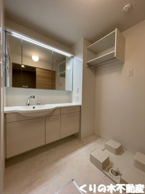 【洗面所】 | プランドール城東 | 忙しい朝には欠かせない洗面所です