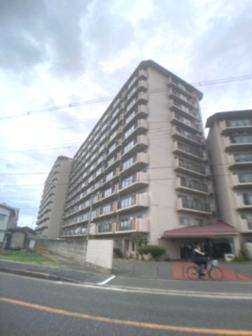 ローレルハイツ八尾の外観