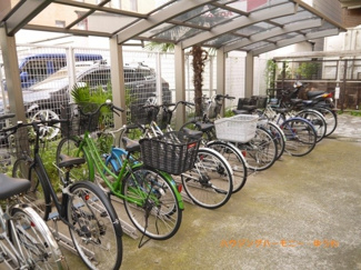 【その他共用部分】 | 敷地内に、専用の屋根付き駐輪場があります。