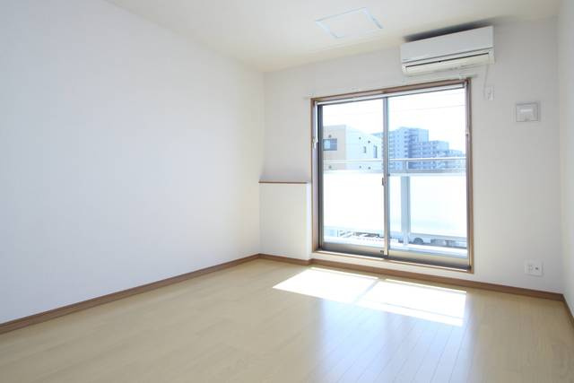 ミリアビタ津田沼の居間・リビング