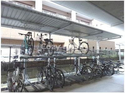 【その他共用部分】 | ライブガーデン江坂Ⅱ | 駐輪場です。