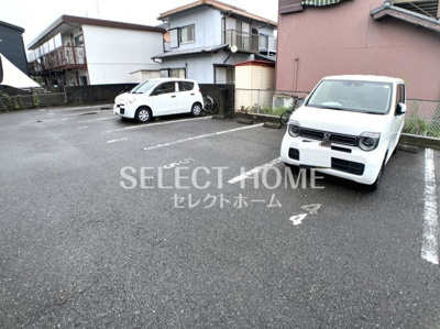 【駐車場】 | グレースハイツごとう | 車をお持ちの方に嬉しい駐車場付きの物件です