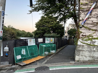 【周辺】 | ここの通路から物件へ入っていきます