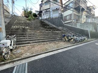 【周辺】 | 物件にはこの階段を登っていきます