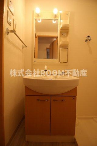 サンタプレイスの独立洗面台