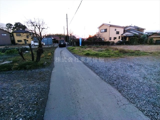 【前面道路含む現地写真】 | 川越市古谷上　第三　全２区画　B号区 | 保育園や幼稚園、小学校が徒歩圏内でお子様も安心です