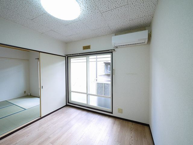 エスポワール神殿町の洋室|きれいな洋室です