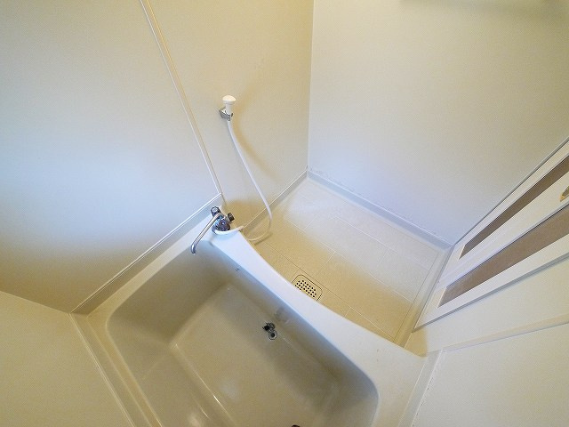 エスポワール神殿町の浴室|ゆったり過ごせるお風呂です