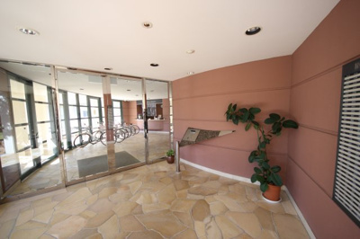 【エントランス】 | カネボウ琵琶湖アーバンプラザ