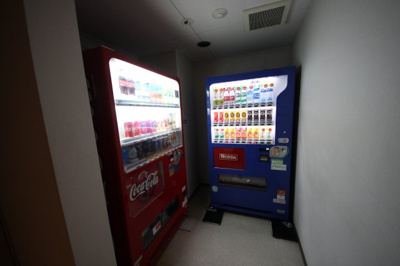 【その他共用部分】 | カネボウ琵琶湖アーバンプラザ | 自販機コーナー