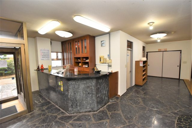 鏡町内田店舗の居間・リビング