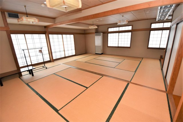 鏡町内田店舗の和室