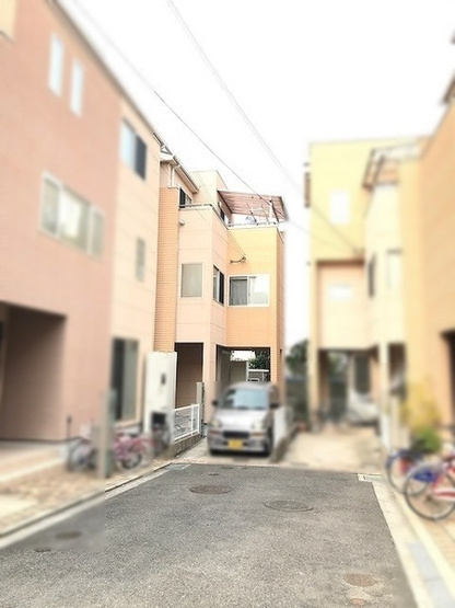 【前面道路含む現地写真】 | 寝屋川市秦町　中古戸建
