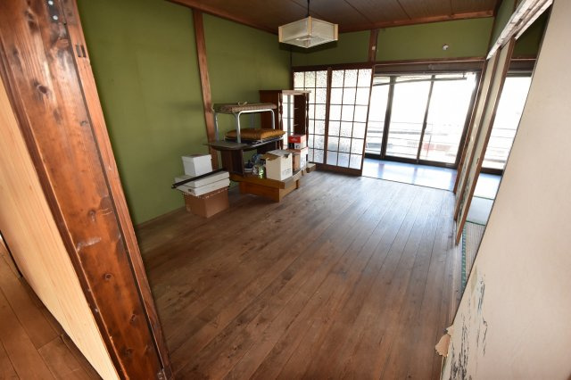 清水町戸建の洋室