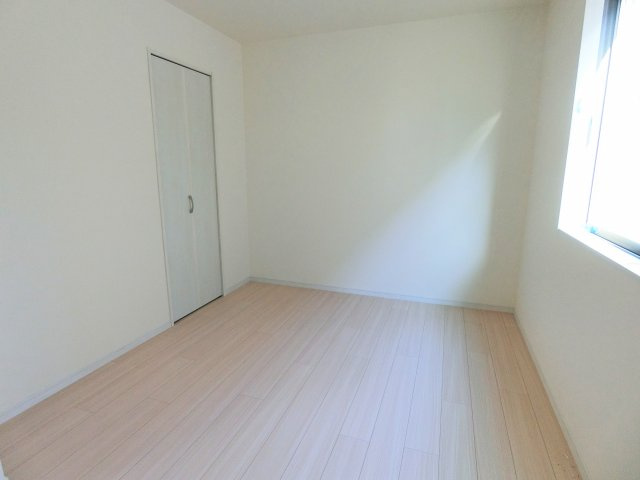 リーフィアⅡ号棟の洋室
