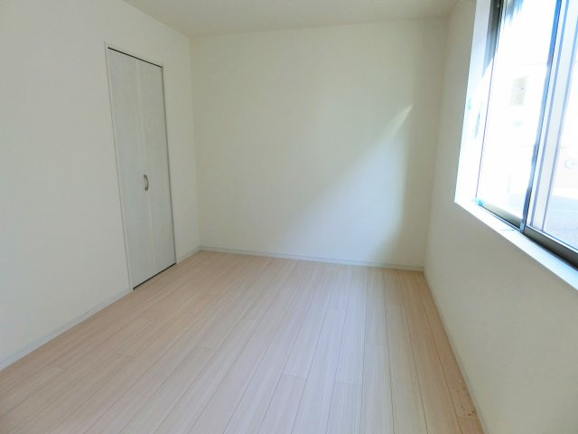 リーフィアⅡ号棟の洋室