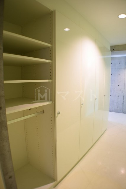 クレグラン南船場の収納|他号室参考写真