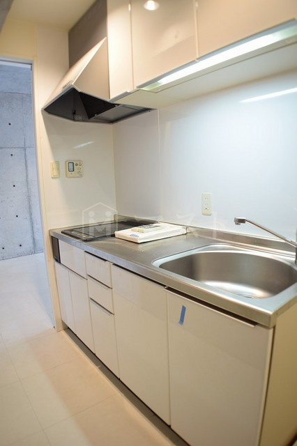 クレグラン南船場のキッチン|他号室参考写真