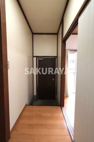 吉川方貸家の玄関|2026年4月撮影。