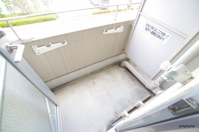 アスタラビスタ新梅田　仲介手数料無料のバルコニー