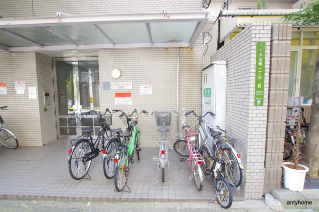 アスタラビスタ新梅田　仲介手数料無料のエントランス