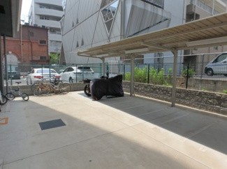 【駐車場】