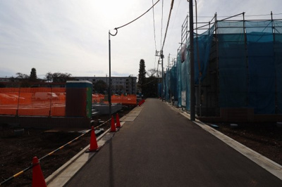 【前面道路含む現地写真】 | 小平市上水新町/新築戸建て