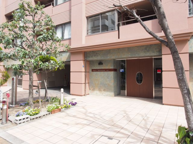 ファミール心斎橋イーストのエントランス
