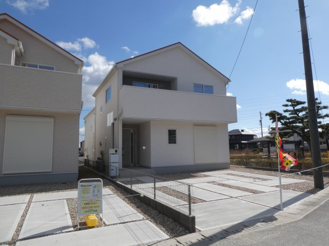 碧南市権現町21-1期新築分譲住宅　7号棟の外観|碧南市権現町21-1期新築分譲住宅5号棟写真です。2022年2月撮影