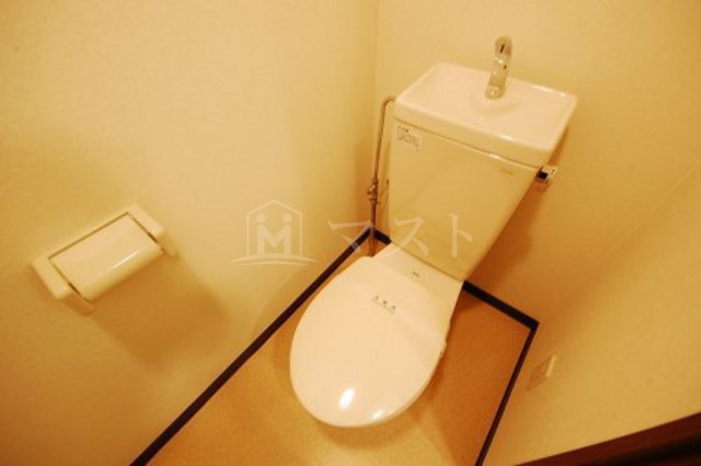 プレサンス大手前パークサイドのトイレ|※建物内、別間取り参考写真