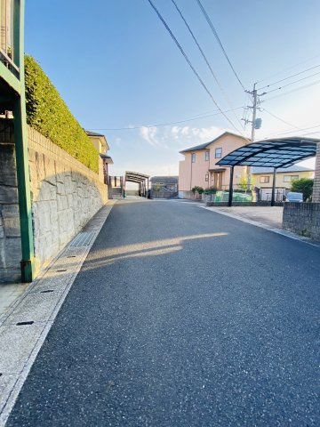 宗像市稲元7丁目　戸建ての前面道路含む現地写真