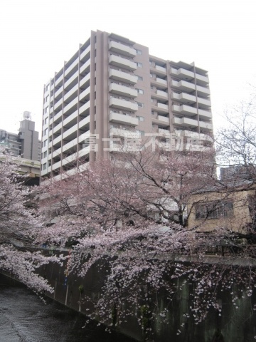 グローリオ板橋本町の外観