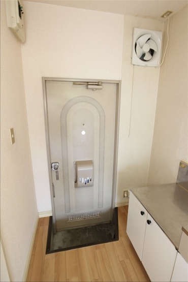 【玄関】 | セシルハイツ | 別部屋の写真になります