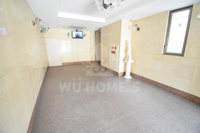 【エントランス】 | メゾン西梅田 | ゆとりのあるエントランスです