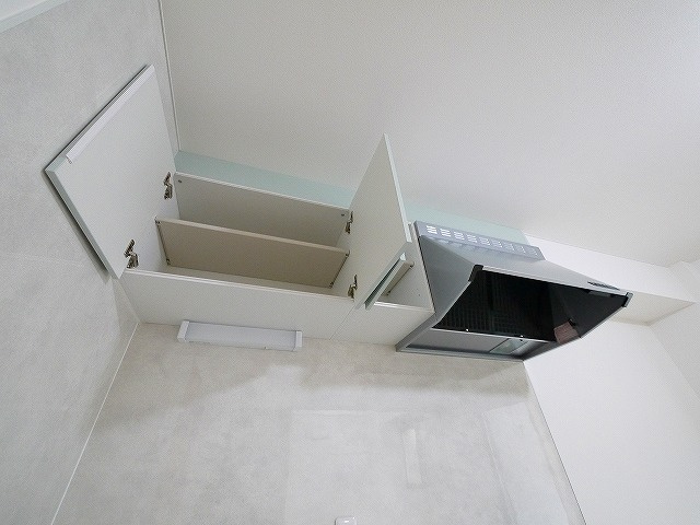 アルヴァローレ北町のキッチン|キッチンの収納スペースもあります