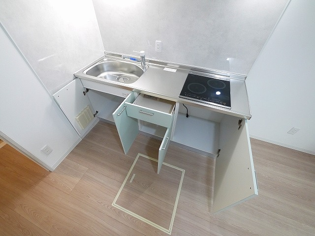 アルヴァローレ北町のキッチン|1H調理器付き、十分な広さがあります