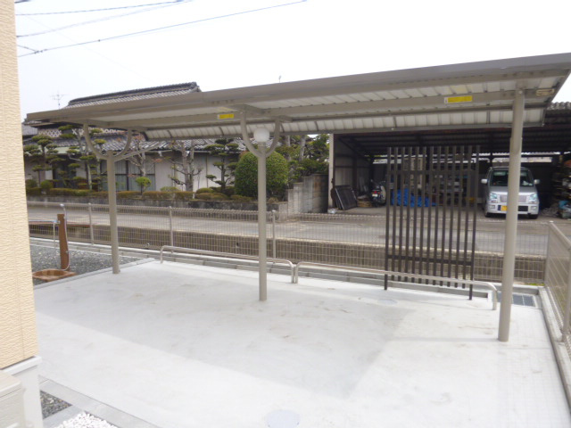 マイネ・ファミリエの駐車場