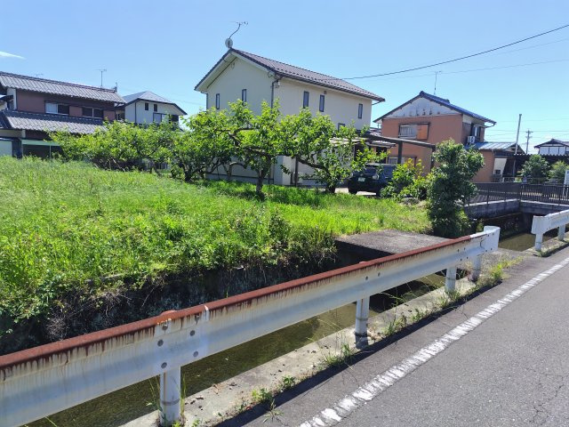 ５７６０４　本巣郡北方町芝原中町土地の外観