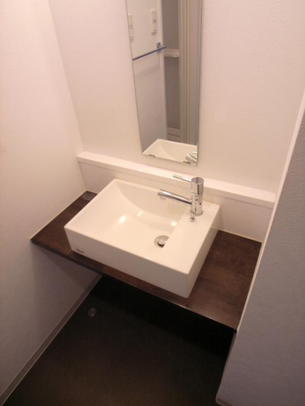サヴォイフェアリーパーク　９階の独立洗面台|別号室のものです。現状優先になります。