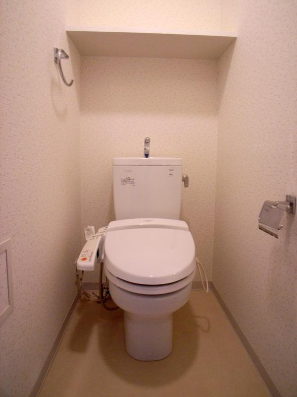 サヴォイフェアリーパーク　９階のトイレ|別号室のものです。現状優先になります。