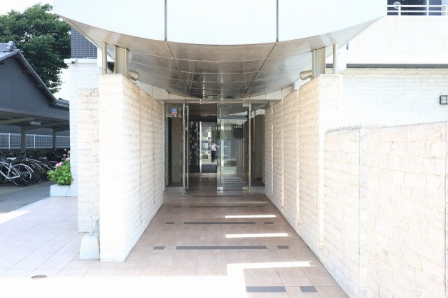 サヴォイフェアリーパーク　９階のエントランス